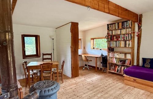 Montbrun-Bocage Maison | Small house, charming cabin, Cozy place