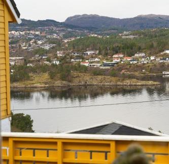 Eidsvag Appartement | Small house close to nature and city