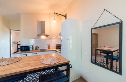 Le Soler Maison | Small House 'Du Mas De L'horte' with Mountain View, Wi-Fi and Air Conditioning