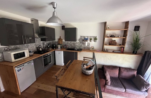 Chavanod Appartement | Petit appartement indépendant dans corps de ferme avec Climatisation