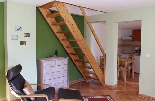 Lauterbach Maison | Petit chalet isolé sur une grande prairie et verger terres