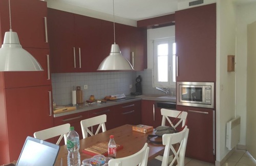Loriol-du-Comtat Maison | petite bastide provençale dans résidence calme