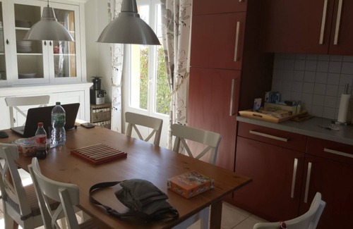 Loriol-du-Comtat Maison | petite bastide provençale dans résidence calme