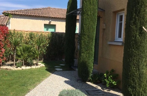 Loriol-du-Comtat Maison | petite bastide provençale dans résidence calme