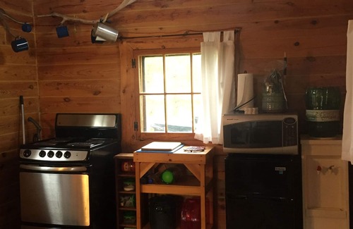 Shevlin Cabine | Petite cabane rustique au Black Lantern Resort