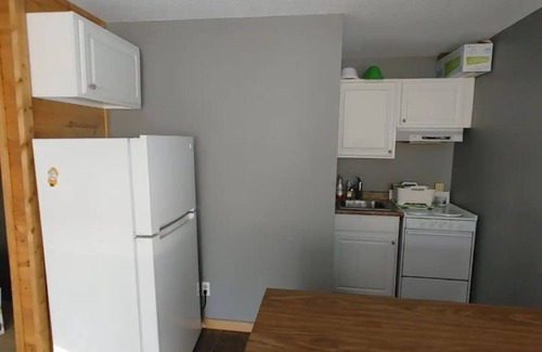 Ashland Appartement | Small simple apartment centrally located to everything in town. Walk or ride.