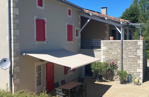 Caylus Cottage | Petit logement de plain-pied accessible PMR, 2*