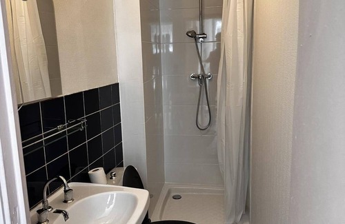 Vicdessos Appartement | Small Studio on the ground floor - Center of Vicdessos