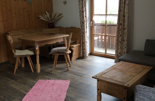 Eisenberg Copropriété | Small working dairy farm with vacation apartment in the Ostallgäu.