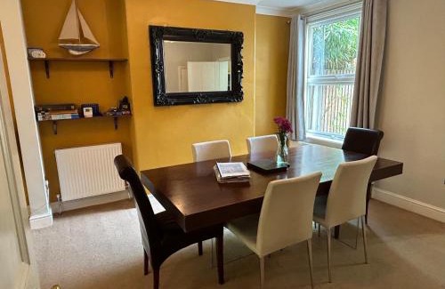 Stalham Maison | Smart & Comfortable 3-bedroom Victorian house
