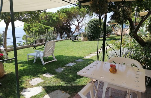 Pieve Ligure Appartement | Smart Studio pour 2 personnes, face à la mer avec gazebo privé, jardin, piscine
