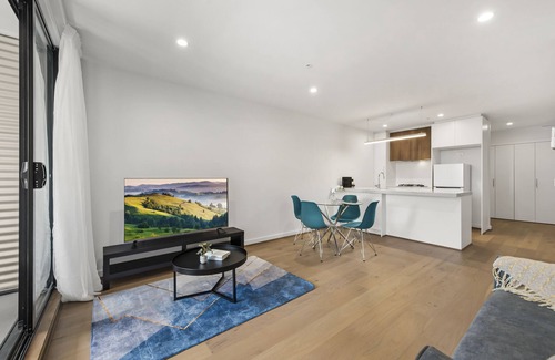 Moonee Ponds Appartement | Smart Two Bedroom & Bathroom Fun and Friendly Fully Equipped Apartment