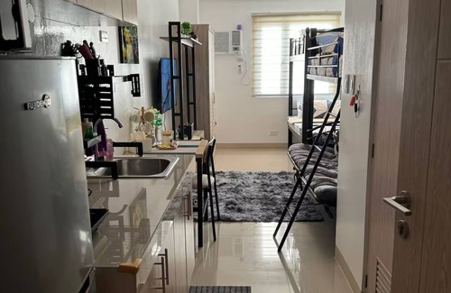 Dasmarinas Copropriété | SMG Cozy Studio @ Green 2 - Wi-Fi, Netflix & Pool!