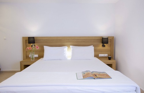Nidri Hôtel | Smile Inn Luxury Accommodation In the center of Nidri, next to the sea