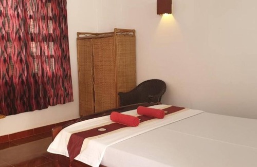 Taphul Village Area Lit Et Petit-Déjeuner | Smiley's Guesthouse : Budget Double Room