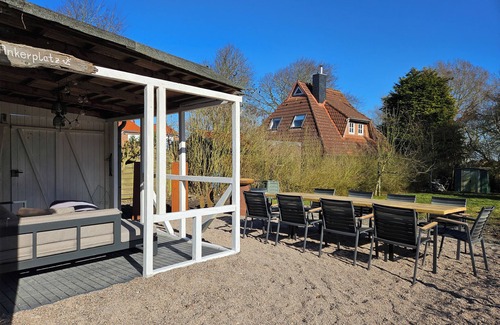 Altfunnixsiel Maison | Smittshörn 3 - Country house with garden, terrace & fireplace -For large families & groups