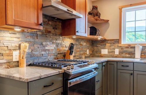 Lairdsville Maison | Smokin Beaver - Robin Vacation Rentals
