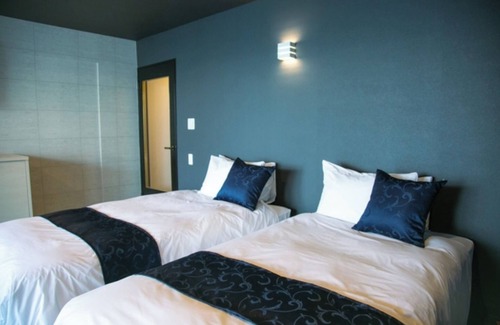 Matsuyama Hôtel | Smoking allowed 2nd floor twin room 3 persons / Matsuyama Ehime