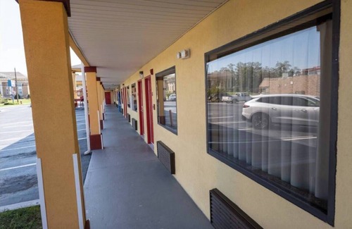 Hawkinsville Appartement | SMOKING DOUBLE SUITE #1