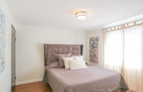 Zona Centro Appartement | Smooth & Vivid Downtown Condo
