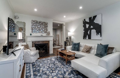 Park Cities Maison | SMU Highland Park Katy Trail Knox St. Turtle Creek