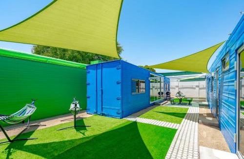 Paradise Valley Village Maison | Smurf Haus - Luxuriously Small with Resort-like Pool