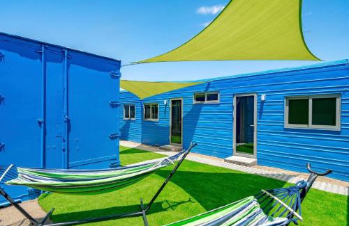 Paradise Valley Village Maison | Smurf Haus - Luxuriously Small with Resort-like Pool
