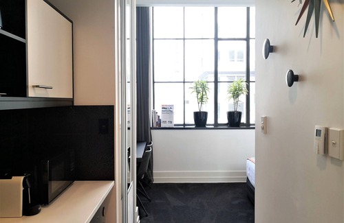 Auckland Central Business District Appartement | Snazzy Downtown Studio by Sky Tower avec piscine sur le toit
