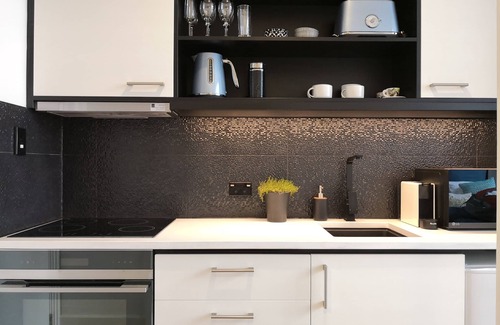 Auckland Central Business District Appartement | Snazzy Downtown Studio by Sky Tower avec piscine sur le toit