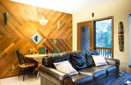 Deming Maison | Snowater Nook
