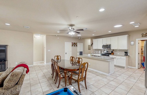 Scenic Oaks Maison | Snowbird-friendly home with private hot tub, foosball, air hockey, grill, patio