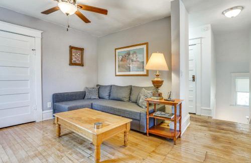 Mound Appartement | Snowmobile Trail On-Site Waterfront Mound Gem!