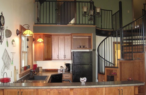 Belfort Maison | La chute dans les Adirondacks est exceptionnelle - les dates après le 15 septembre sont encore disponibles.