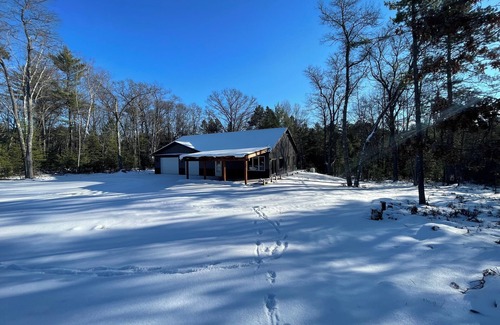 Conover Cabine | Snowmobiling Retreat