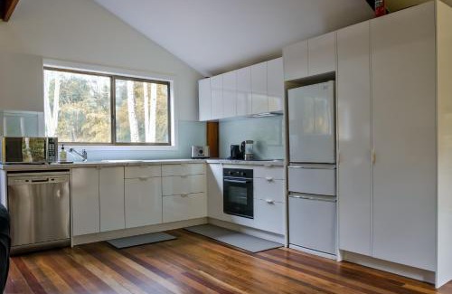 Upper Coopers Creek Maison | Snows Creek Retreat - The Creek House