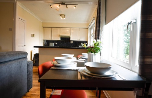 Chapelhall Appartement | Snug Modern Apartment