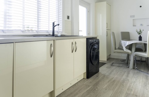 Airdrie Maison | Maison-Salle de bain privée séparée