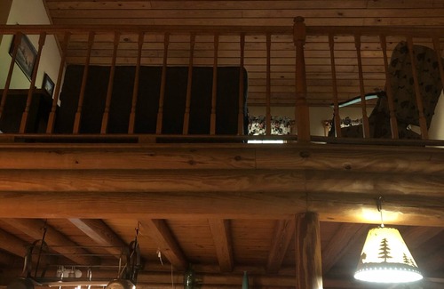 Webster Springs Cabine | Pour toute la famille, beaucoup de place! Elk River est proche pour la pêche et la natation!