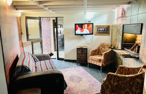 Kosmos Maison | Snyman's Cottage