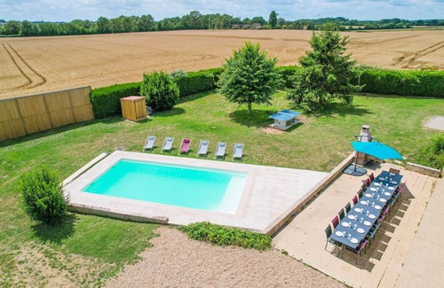 Souday Villa | So Villa Buisson (41) - Piscine chauffée - Volley - 2h de Paris- 30p.