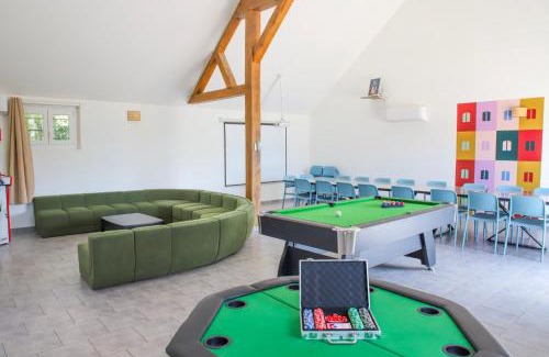 Trigueres Villa | So Villa Les Houx 45 - Heated pool - Soccer - 2h from Paris - 30 beds