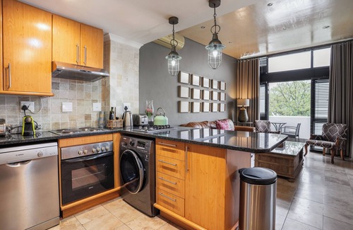 Stellenbosch Central Appartement | Vivez le style de vie Cape dans cet appartement deux chambres Avemore