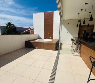Umuarama Appartement | Sobrado espaçoso e aconchegante proximo ao centro