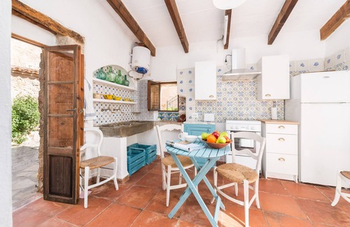 Urbanitzacio Es Verger Villa | SOBREAMUNT - Villa with sea views in ESPORLES. Free WiFi