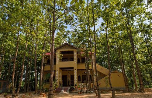 Jhargram Station Balnéaire | Sobuj Thikana Villa Resort and Jungle camp