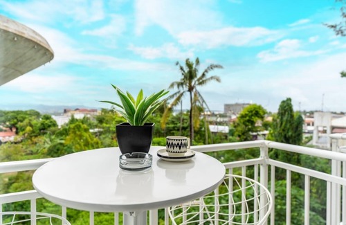 Mactan Export Processing Zone Appartement | Soderberg by J&J (Near airport| Wi-Fi |Netflix)