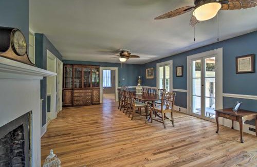 Sodus Point Maison | Sodus Point Historic Home about half Mi to Sodus Bay!
