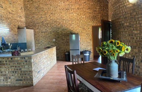 Hekpoort Appartement | Soetgeluk Farm Cottage