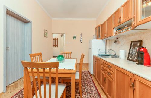 Sofia City Center Appartement | Sofia Retro - Top Center 1BDR Apartment by Flat Mаnager
