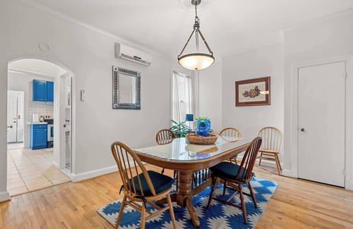 Eckington Maison | Sojourn Classic DC Rowhouse with Parking